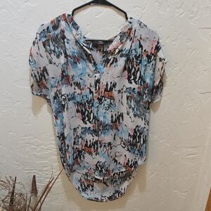 3/$10 Premise Blue Abstract Desifn Relaxed Blouse with Flutter Sleeves